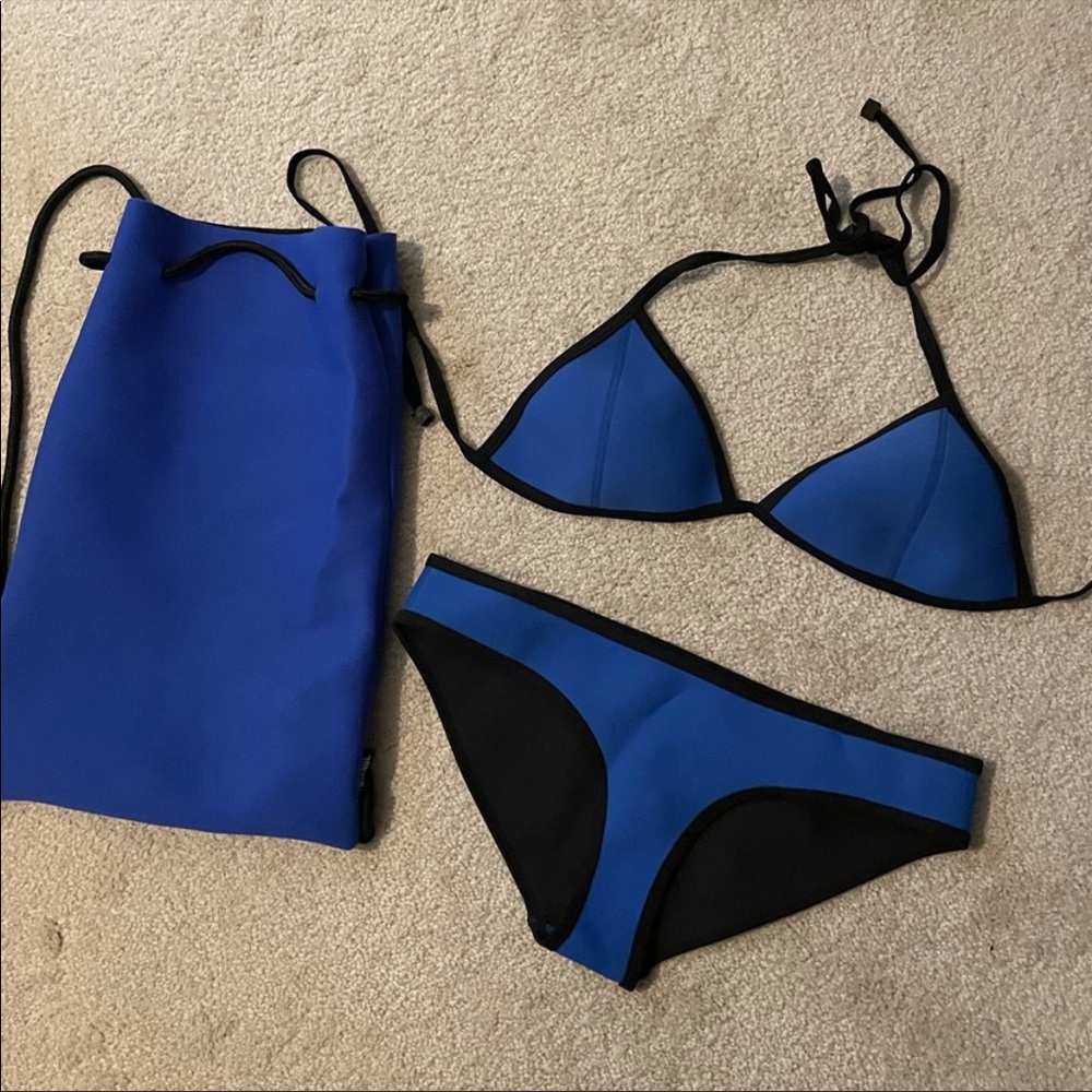 Triangl bottoms - size S
